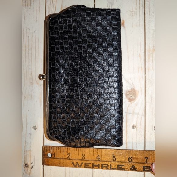 Wallet Lot - Picture 12 of 16